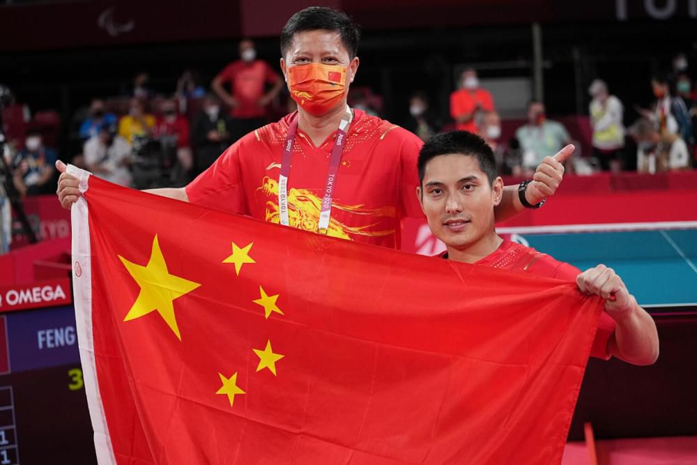 咱们还有十几二十场演唱会要忙呢，等你演唱会。